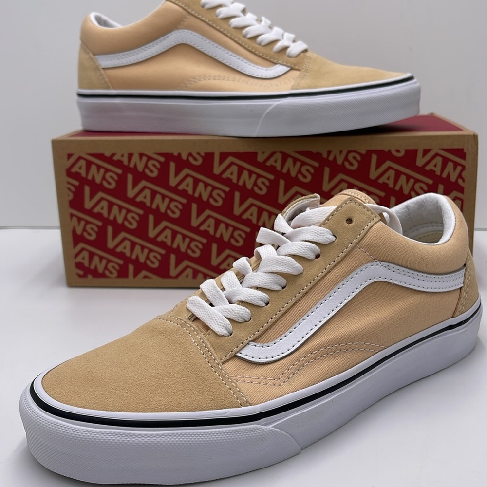 Vans WMNS Beige White Sneakers Old Skool
Color Theory Honey Peach
VN0007NTBLP - Picture 15 of 16